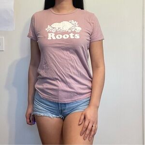 🌸 Roots Pink Graphic T-Shirt – Size Small 🌸